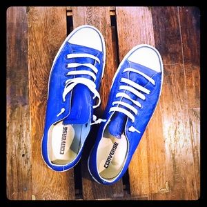 Man converse shoes blue leather